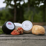 Чевроний мухмор та їжовик гребінчастий